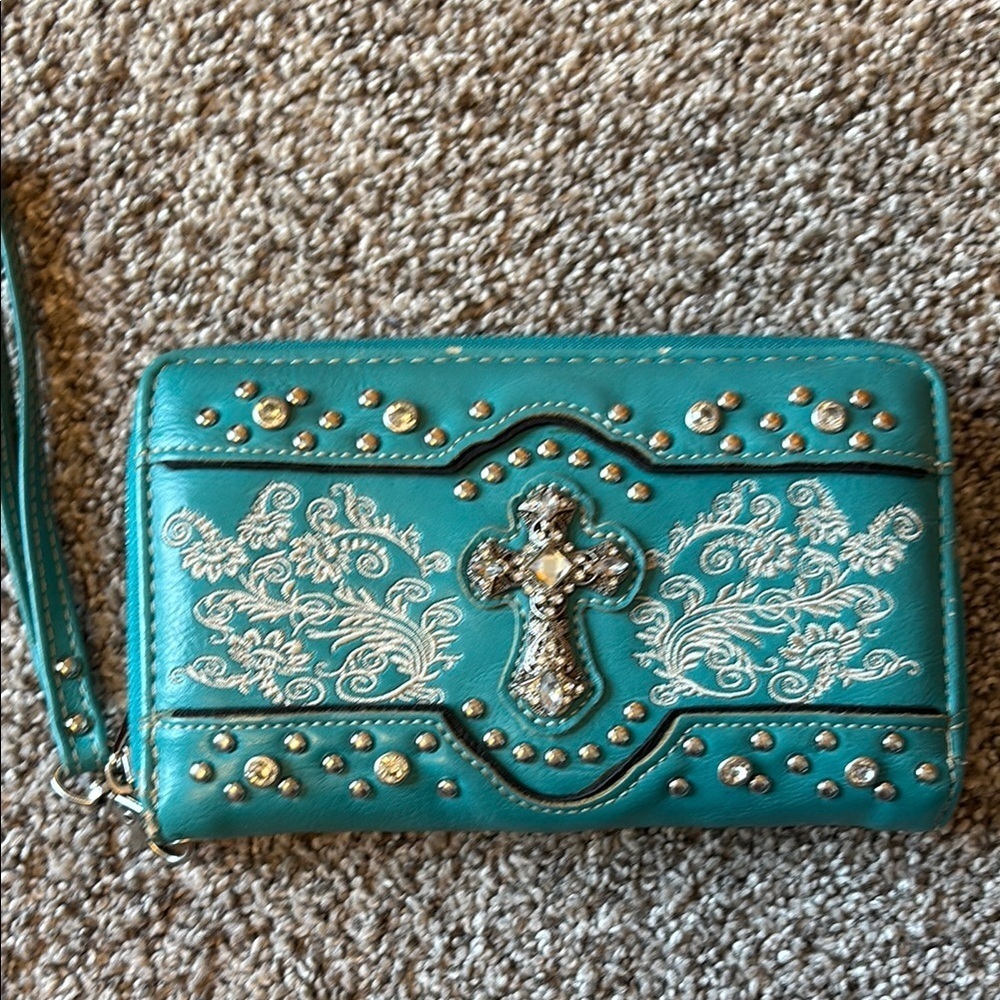 Wristlet/clutch